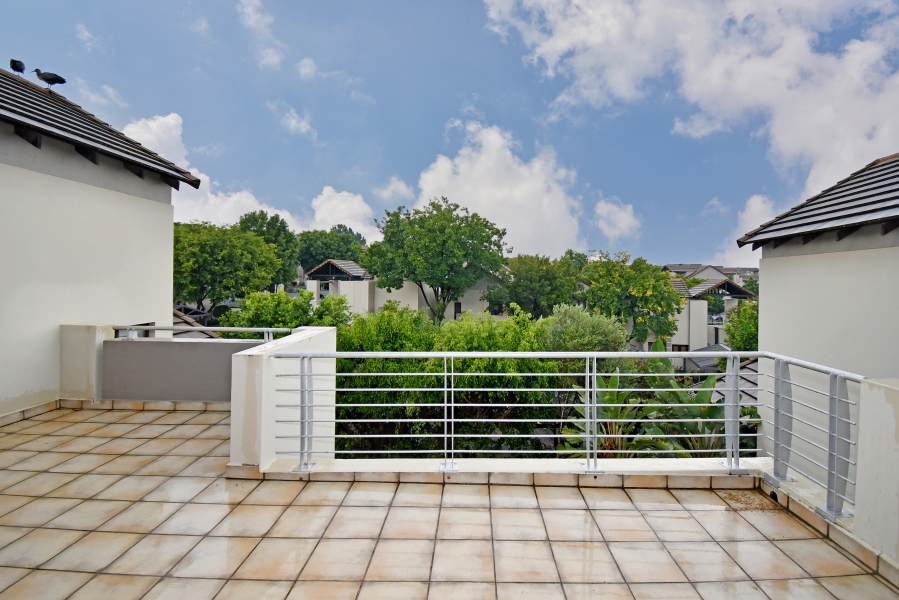 2 Bedroom Property for Sale in Lonehill Gauteng