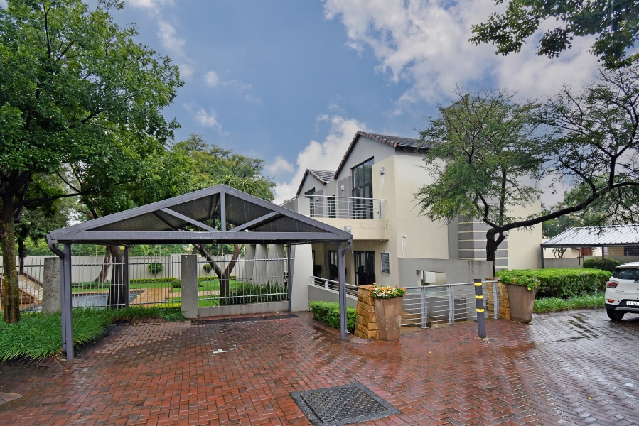 2 Bedroom Property for Sale in Lonehill Gauteng