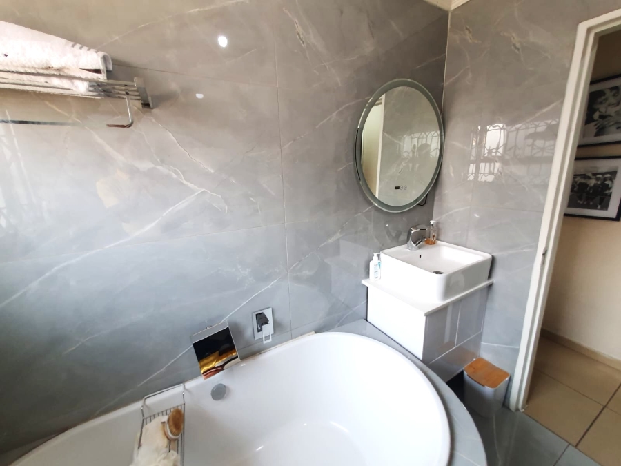 3 Bedroom Property for Sale in Vosloorus Ext 6 Gauteng