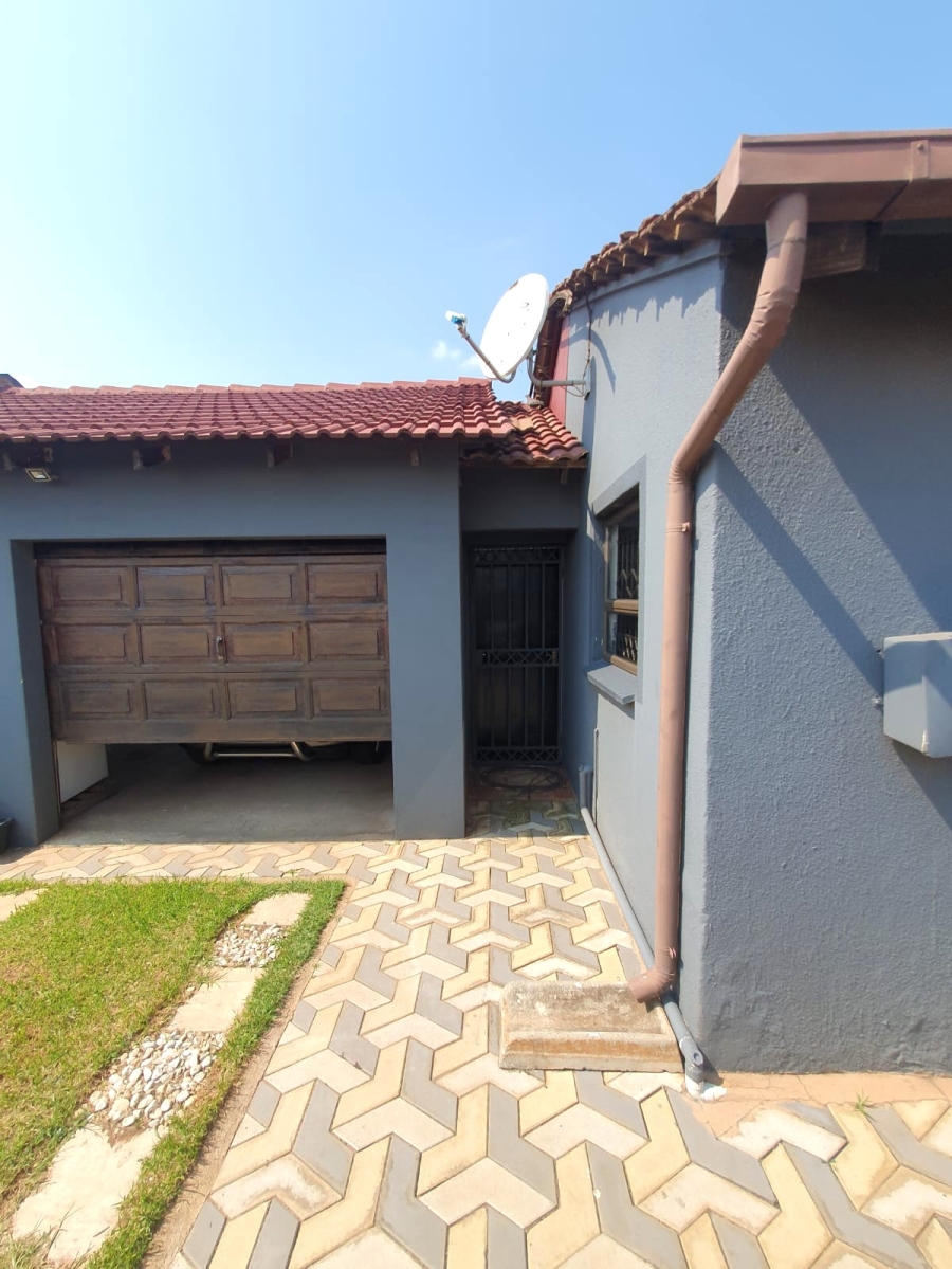 3 Bedroom Property for Sale in Vosloorus Ext 6 Gauteng