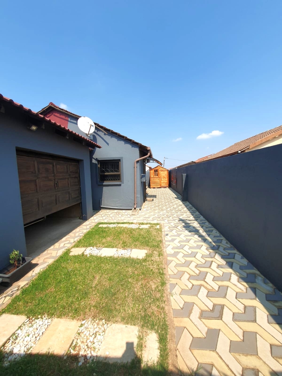 3 Bedroom Property for Sale in Vosloorus Ext 6 Gauteng
