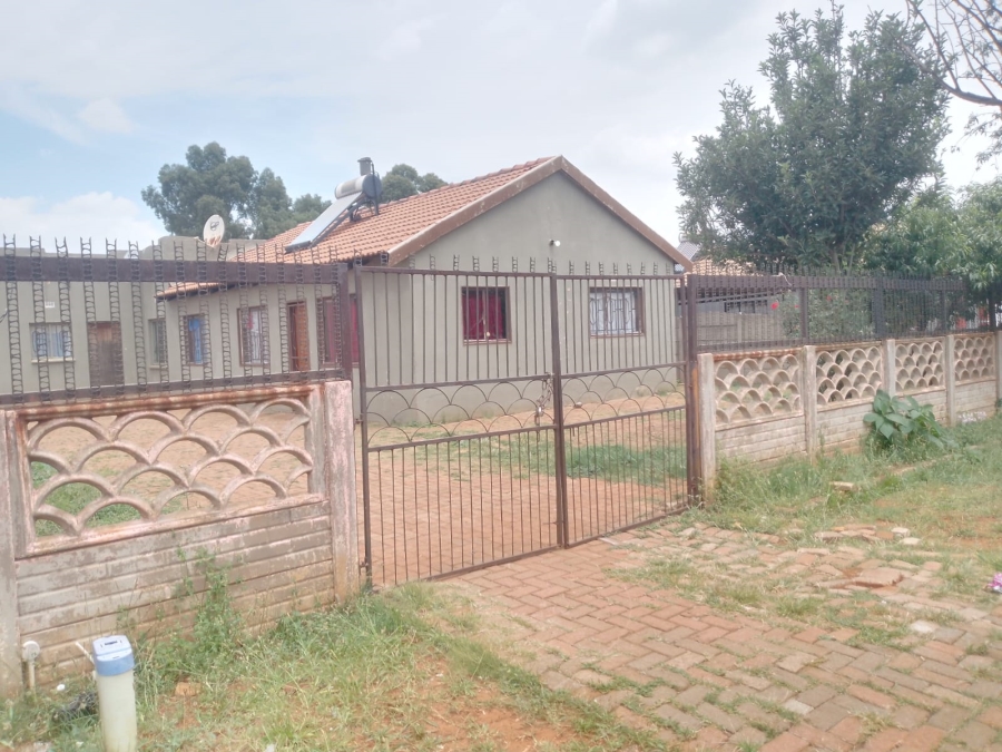 5 Bedroom Property for Sale in Villa Liza Gauteng