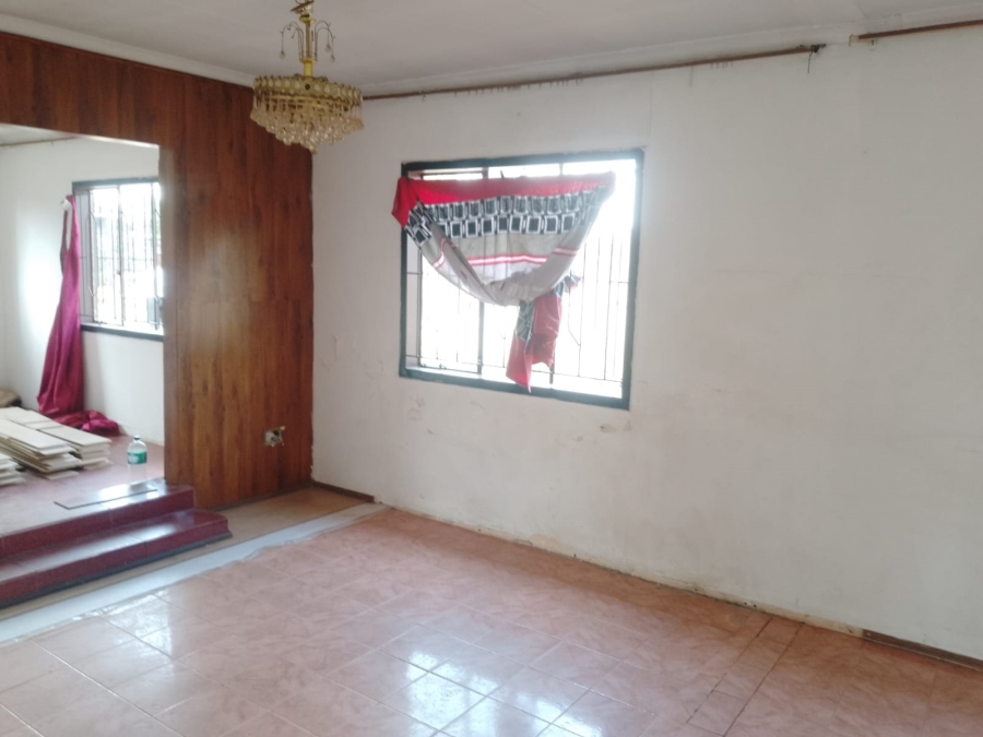 5 Bedroom Property for Sale in Villa Liza Gauteng