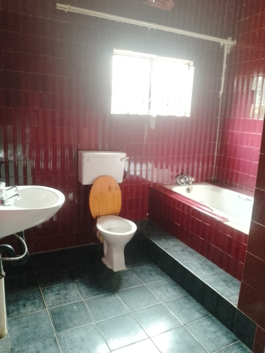 5 Bedroom Property for Sale in Villa Liza Gauteng