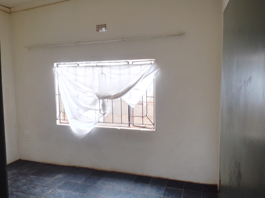 5 Bedroom Property for Sale in Villa Liza Gauteng