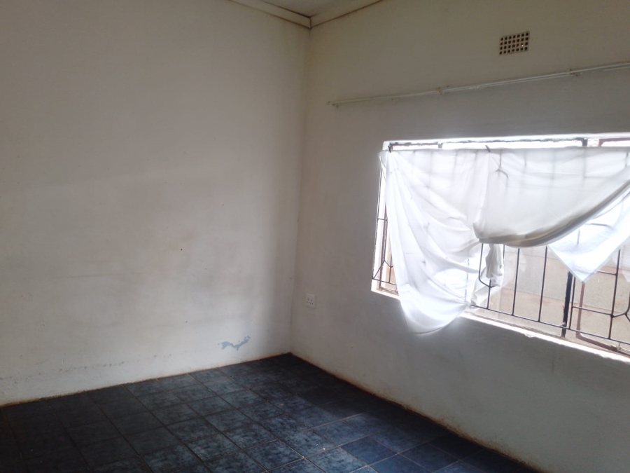 5 Bedroom Property for Sale in Villa Liza Gauteng