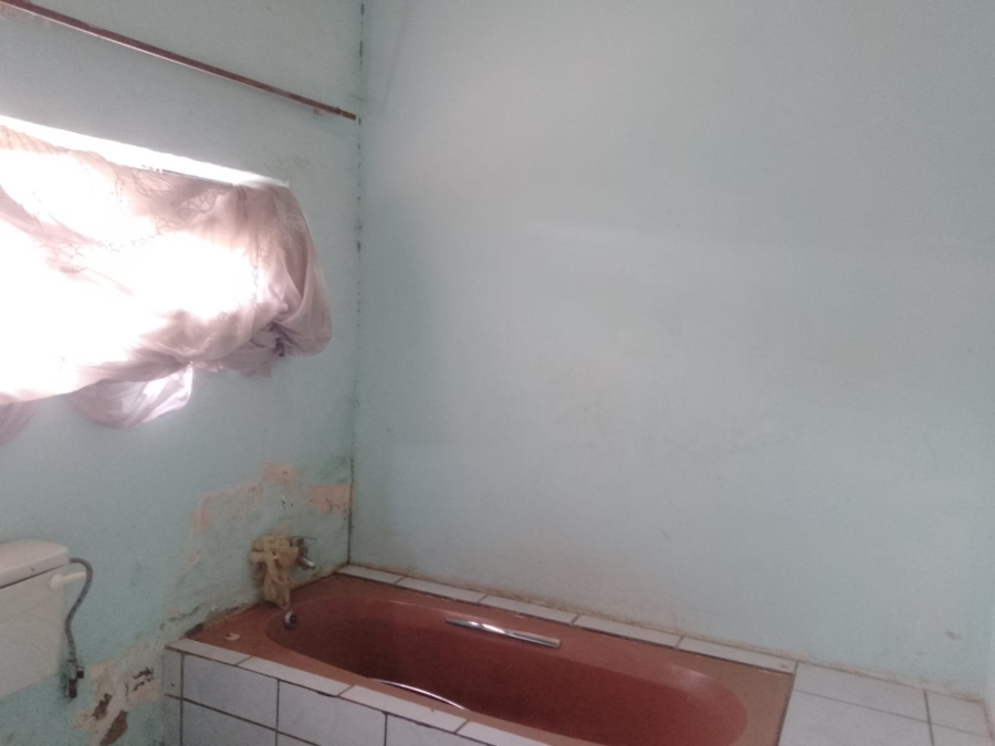 5 Bedroom Property for Sale in Villa Liza Gauteng