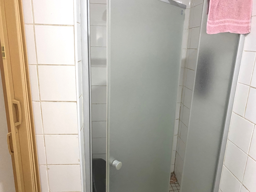 6 Bedroom Property for Sale in Palm Ridge Gauteng