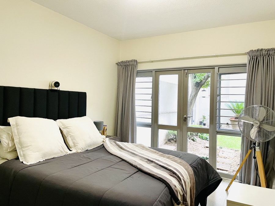 To Let 2 Bedroom Property for Rent in Bryanston Gauteng