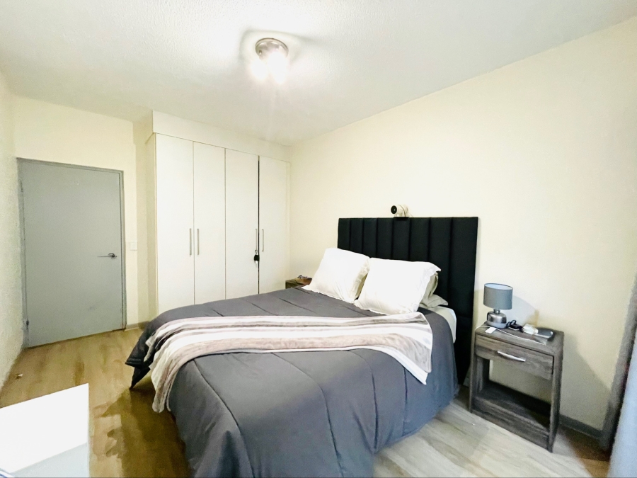 To Let 2 Bedroom Property for Rent in Bryanston Gauteng