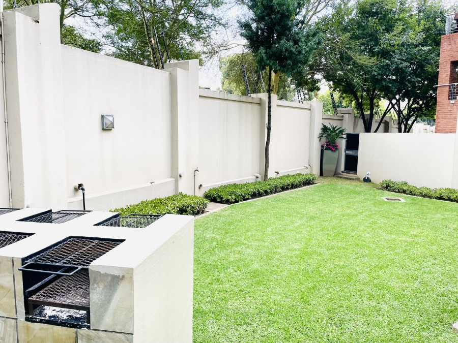 To Let 2 Bedroom Property for Rent in Bryanston Gauteng