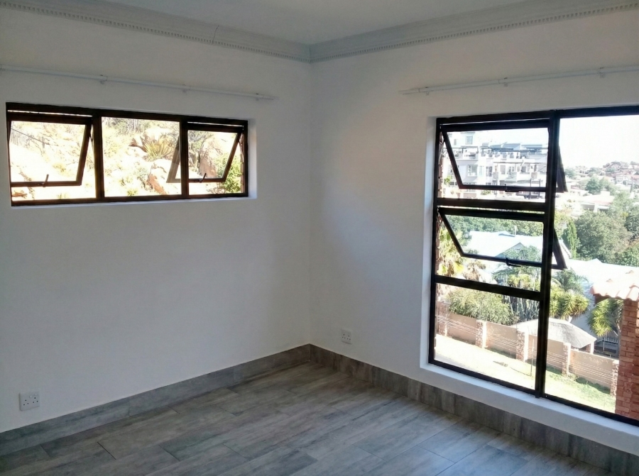 To Let 2 Bedroom Property for Rent in Oakdene Gauteng