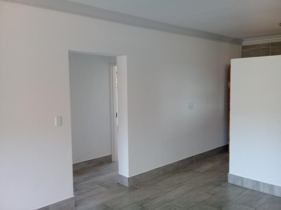 To Let 2 Bedroom Property for Rent in Oakdene Gauteng