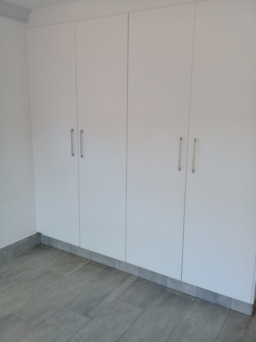 To Let 2 Bedroom Property for Rent in Oakdene Gauteng