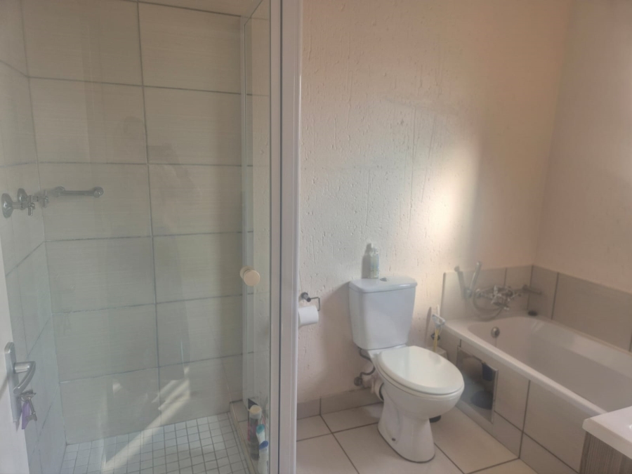 To Let 2 Bedroom Property for Rent in Paulshof Gauteng