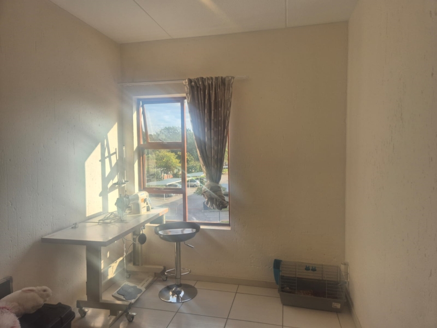 To Let 2 Bedroom Property for Rent in Paulshof Gauteng