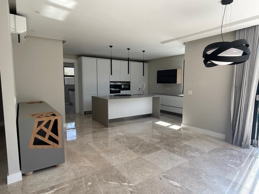 5 Bedroom Property for Sale in Midstream Estate Gauteng