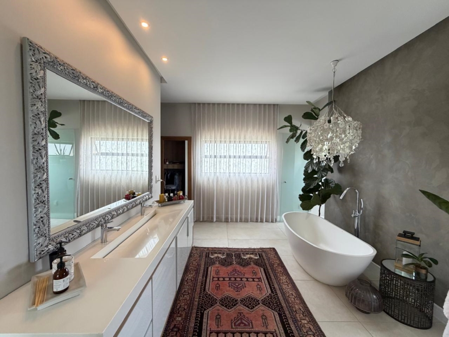 5 Bedroom Property for Sale in Midstream Estate Gauteng