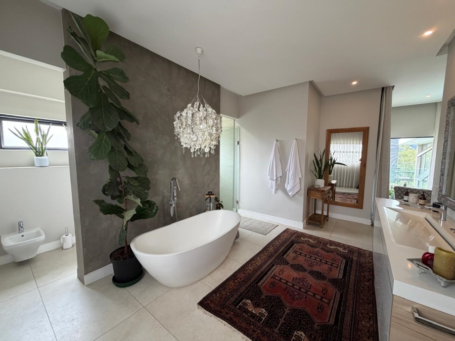 5 Bedroom Property for Sale in Midstream Estate Gauteng