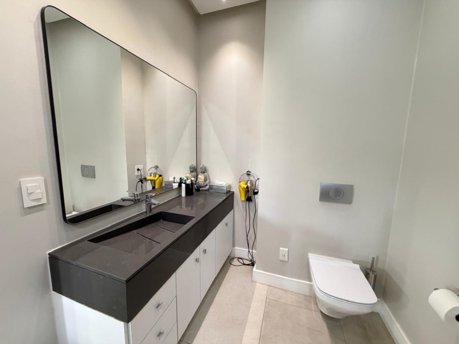 5 Bedroom Property for Sale in Midstream Estate Gauteng