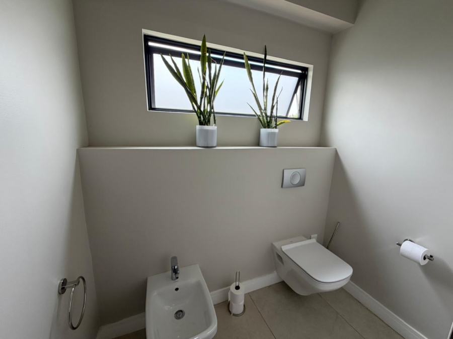 5 Bedroom Property for Sale in Midstream Estate Gauteng