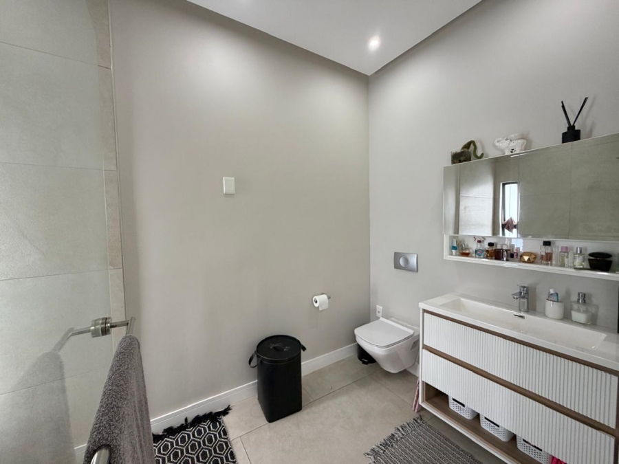 5 Bedroom Property for Sale in Midstream Estate Gauteng