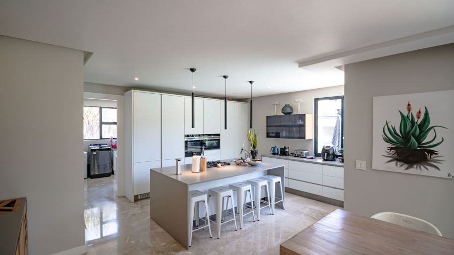 5 Bedroom Property for Sale in Midstream Estate Gauteng