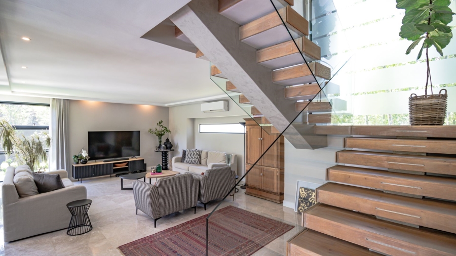 5 Bedroom Property for Sale in Midstream Estate Gauteng