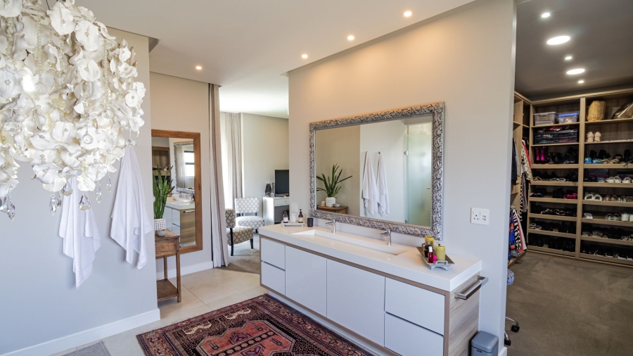 5 Bedroom Property for Sale in Midstream Estate Gauteng