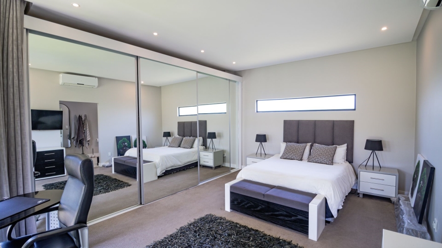 5 Bedroom Property for Sale in Midstream Estate Gauteng