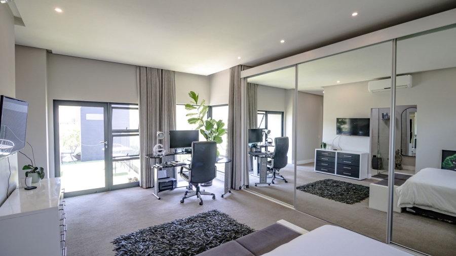 5 Bedroom Property for Sale in Midstream Estate Gauteng