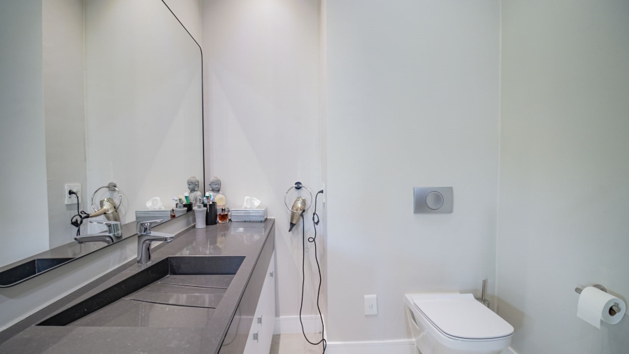 5 Bedroom Property for Sale in Midstream Estate Gauteng