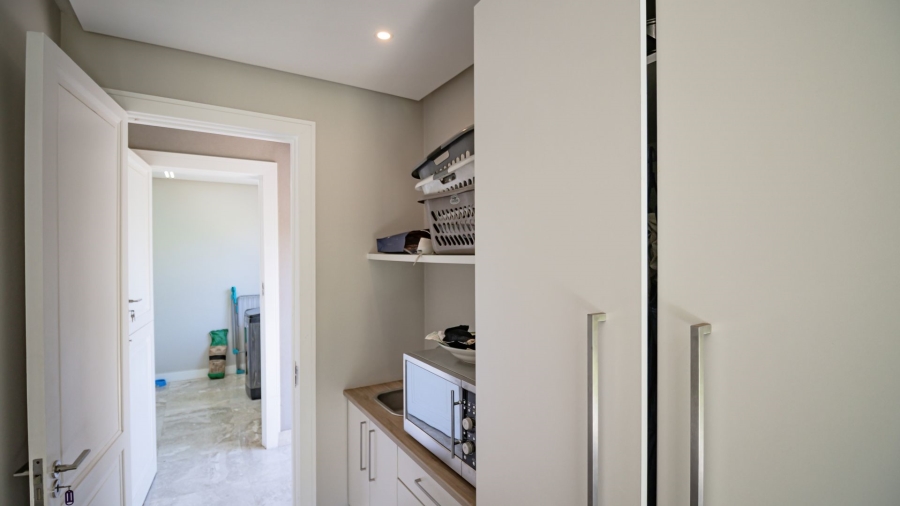 5 Bedroom Property for Sale in Midstream Estate Gauteng