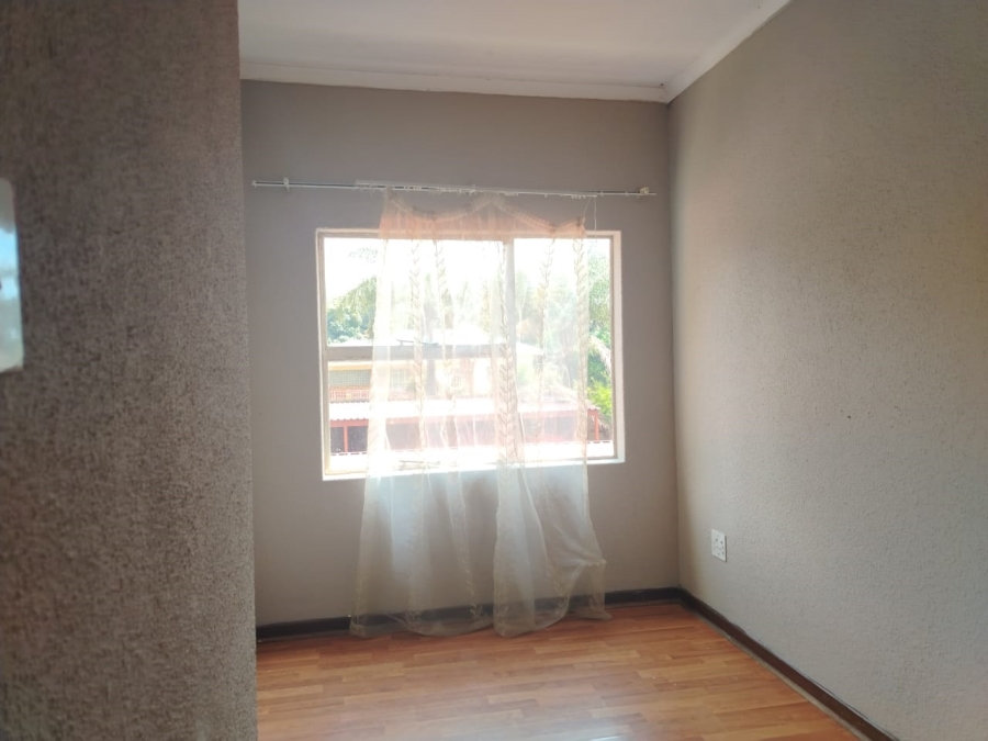 To Let 3 Bedroom Property for Rent in Delville Gauteng