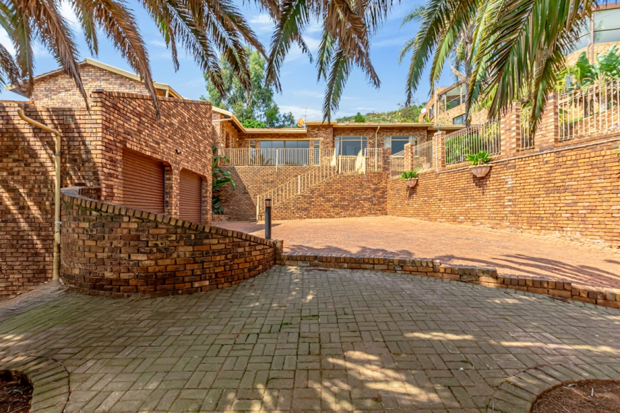 4 Bedroom Property for Sale in Helderkruin Gauteng