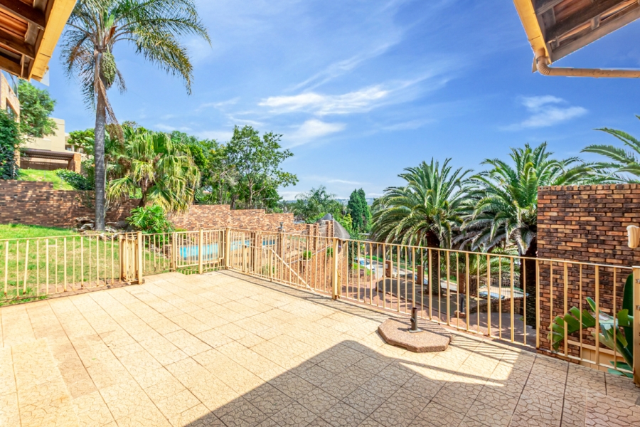 4 Bedroom Property for Sale in Helderkruin Gauteng