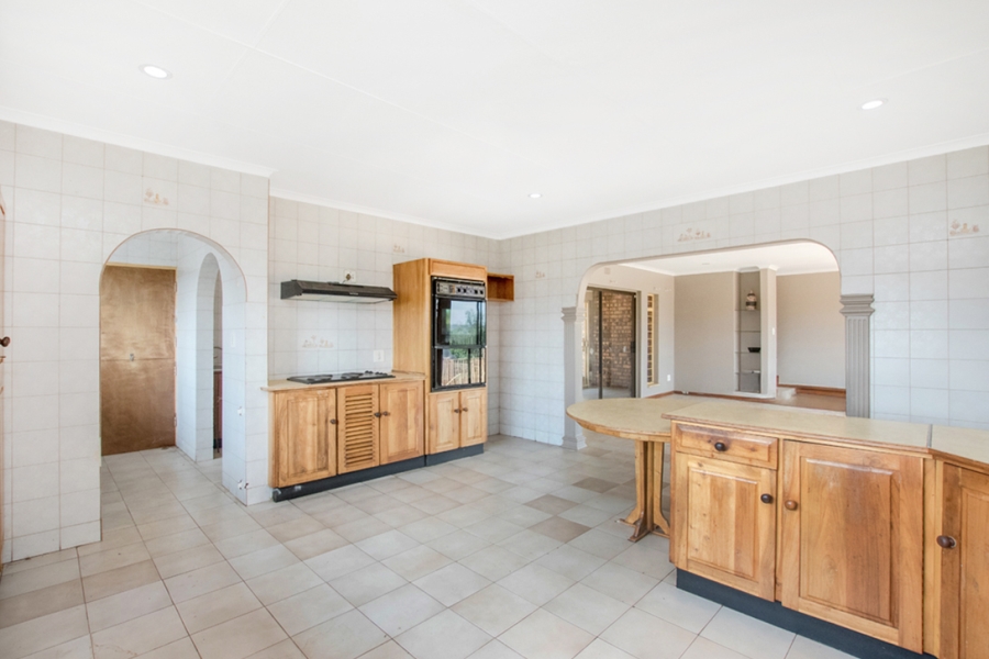 4 Bedroom Property for Sale in Helderkruin Gauteng