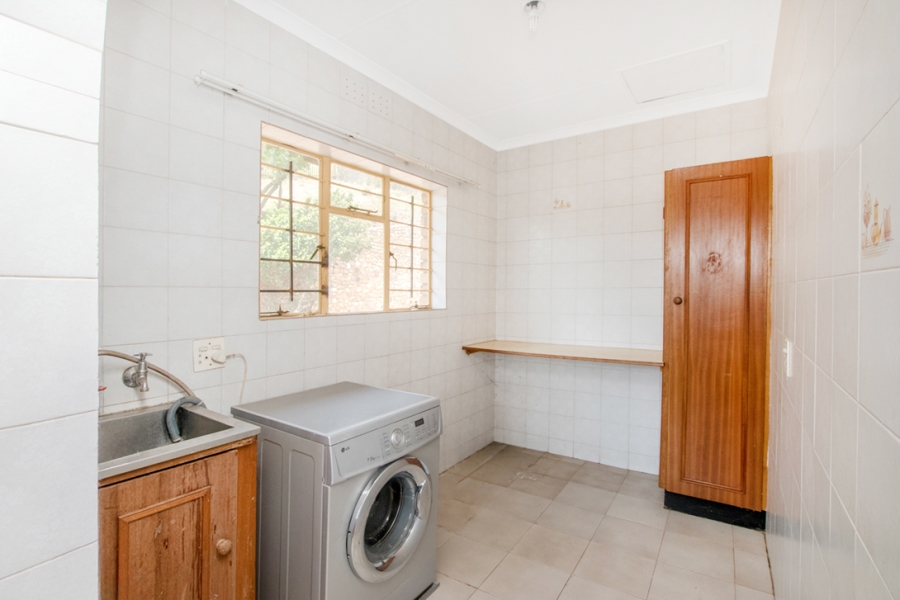 4 Bedroom Property for Sale in Helderkruin Gauteng
