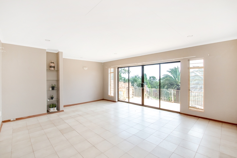 4 Bedroom Property for Sale in Helderkruin Gauteng