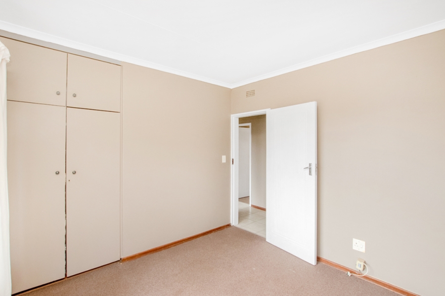 4 Bedroom Property for Sale in Helderkruin Gauteng