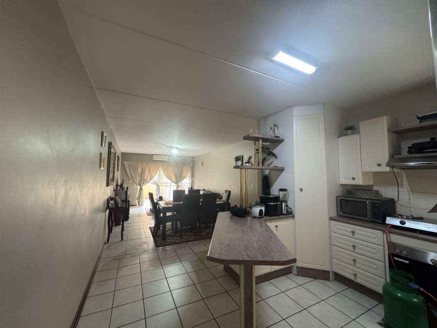 2 Bedroom Property for Sale in New Redruth Gauteng