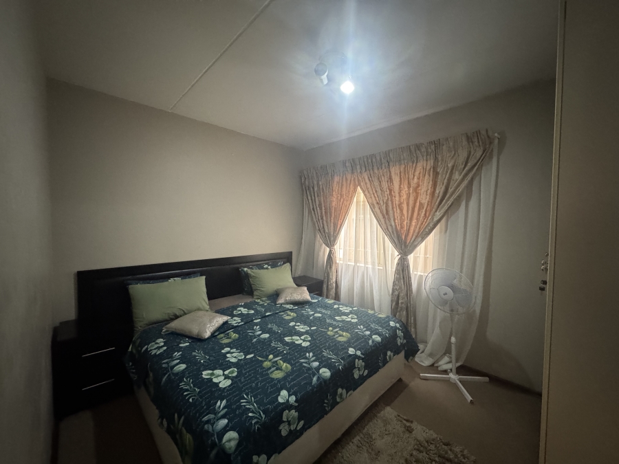 2 Bedroom Property for Sale in New Redruth Gauteng