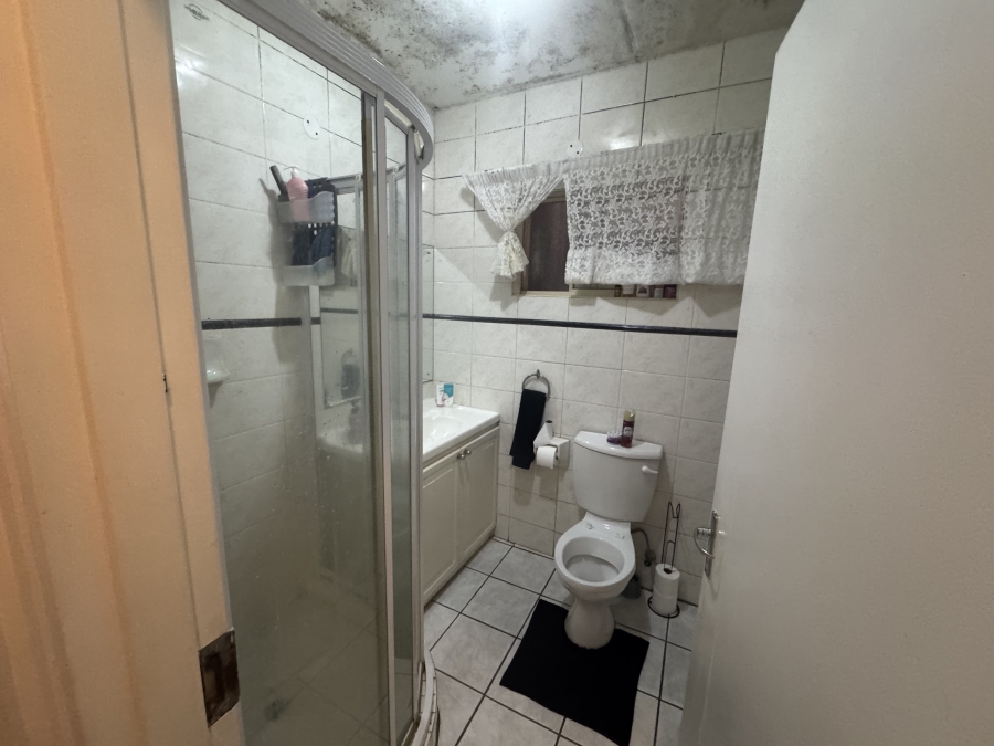 2 Bedroom Property for Sale in New Redruth Gauteng