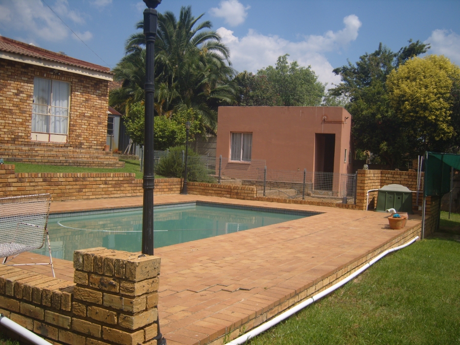 4 Bedroom Property for Sale in Suideroord Gauteng