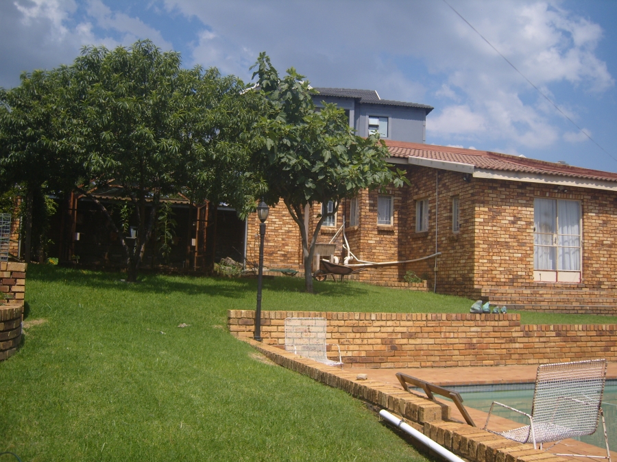 4 Bedroom Property for Sale in Suideroord Gauteng