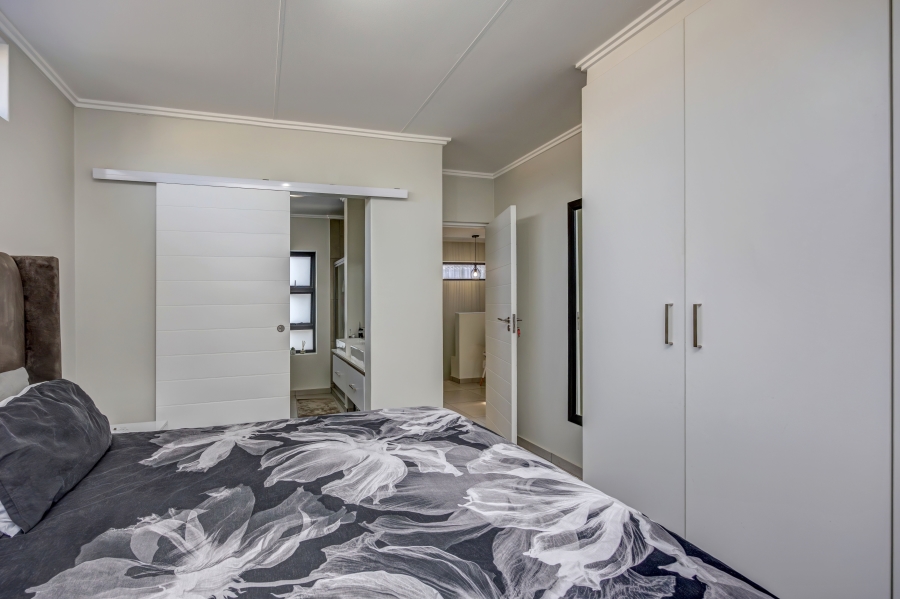 3 Bedroom Property for Sale in Broadacres Gauteng