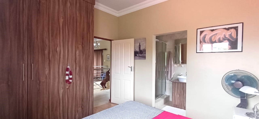 3 Bedroom Property for Sale in Bronberg Close Gauteng