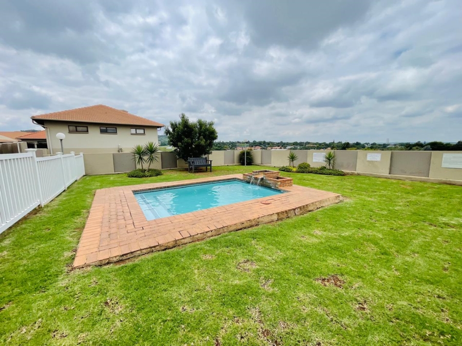 2 Bedroom Property for Sale in Meyersdal Gauteng