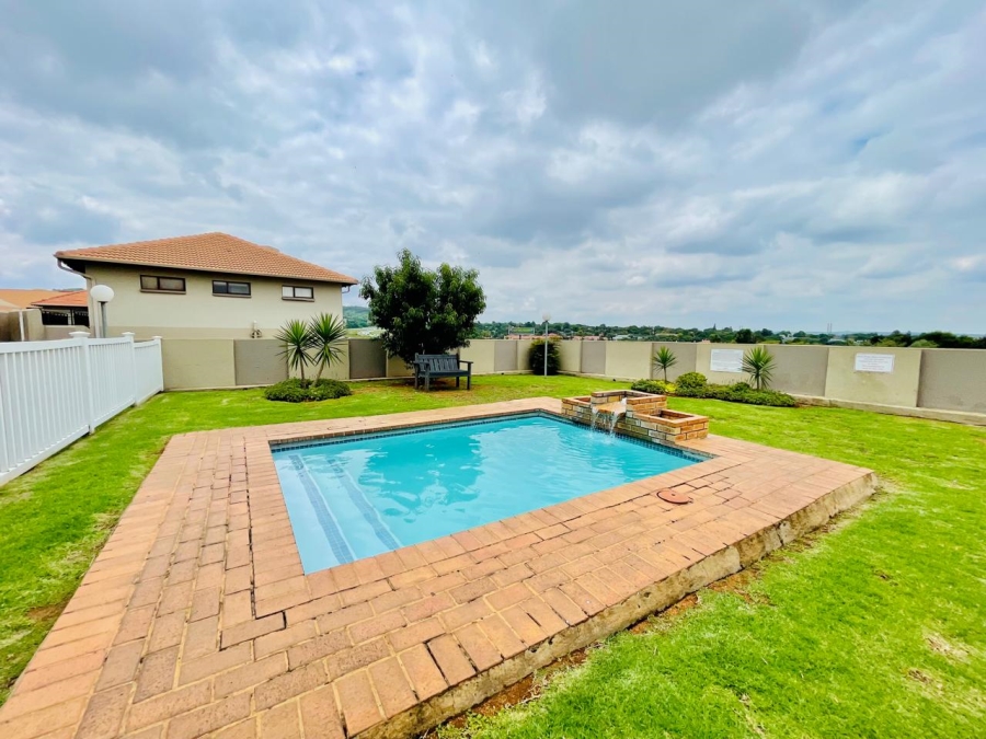 2 Bedroom Property for Sale in Meyersdal Gauteng