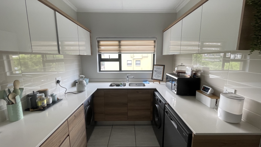 To Let 3 Bedroom Property for Rent in Waterfall Gauteng